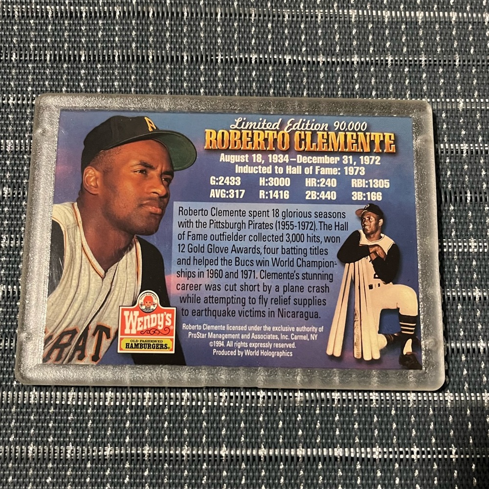 Limited Edition ⚾️ FLEER 90,000 3D Holographic 3000 Hit ROBERTO CLEMENTE Card - Picture 2 of 5